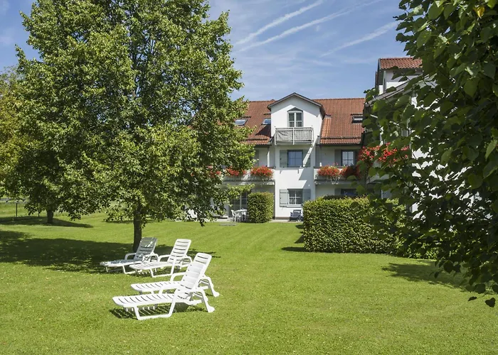 Wellness Mit Hallenbad Und Sauna